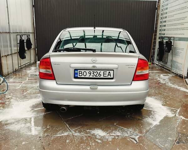 Серый Опель Астра, объемом двигателя 1.6 л и пробегом 268 тыс. км за 3800 $, фото 5 на Automoto.ua