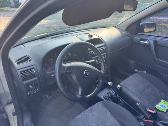 Серый Опель Астра, объемом двигателя 2 л и пробегом 304 тыс. км за 2700 $, фото 6 на Automoto.ua