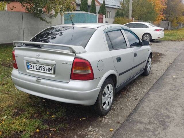 Серый Опель Астра, объемом двигателя 2 л и пробегом 200 тыс. км за 3000 $, фото 3 на Automoto.ua