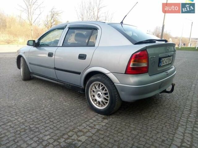 Серый Опель Астра, объемом двигателя 1.69 л и пробегом 300 тыс. км за 2900 $, фото 4 на Automoto.ua