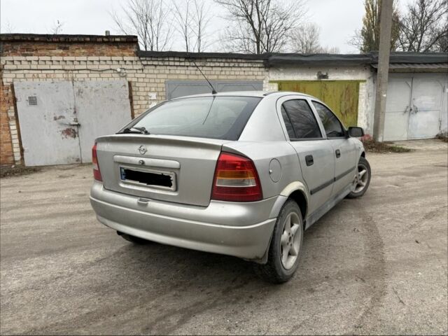 Серый Опель Астра, объемом двигателя 1.7 л и пробегом 350 тыс. км за 1700 $, фото 2 на Automoto.ua