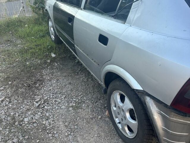 Серый Опель Астра, объемом двигателя 0 л и пробегом 100 тыс. км за 1200 $, фото 4 на Automoto.ua