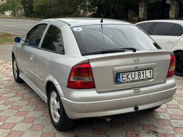 Серый Опель Астра, объемом двигателя 1.8 л и пробегом 300 тыс. км за 1199 $, фото 3 на Automoto.ua