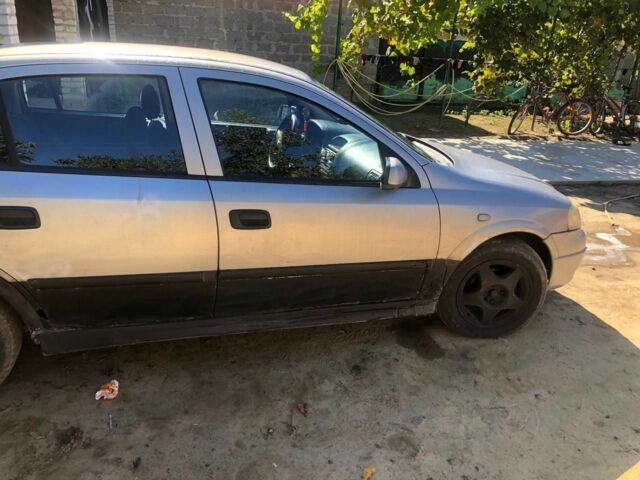 Серый Опель Астра, объемом двигателя 0 л и пробегом 400 тыс. км за 900 $, фото 2 на Automoto.ua