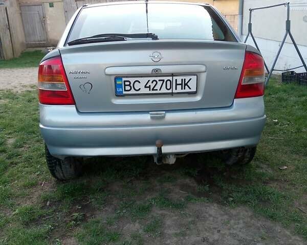 Серый Опель Астра, объемом двигателя 1.69 л и пробегом 300 тыс. км за 2900 $, фото 12 на Automoto.ua