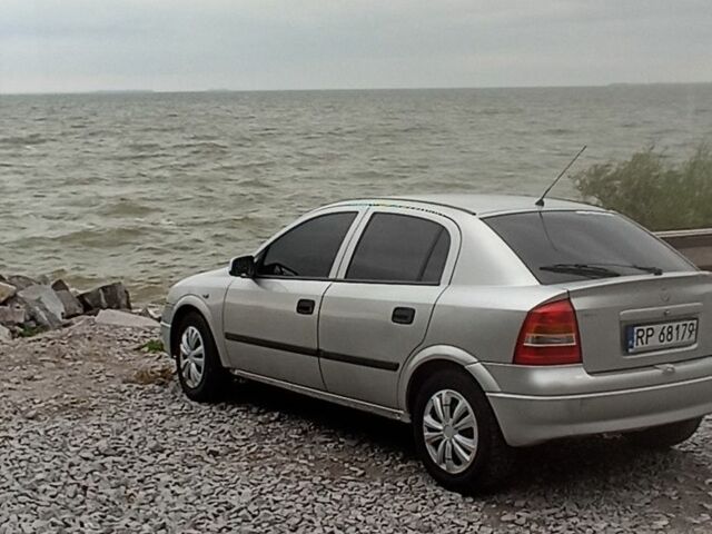 Сірий Опель Астра, об'ємом двигуна 2 л та пробігом 290 тис. км за 1710 $, фото 2 на Automoto.ua