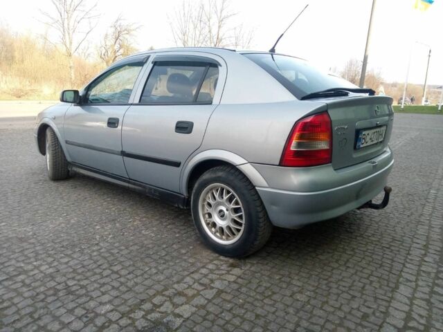 Серый Опель Астра, объемом двигателя 1.7 л и пробегом 300 тыс. км за 2700 $, фото 3 на Automoto.ua