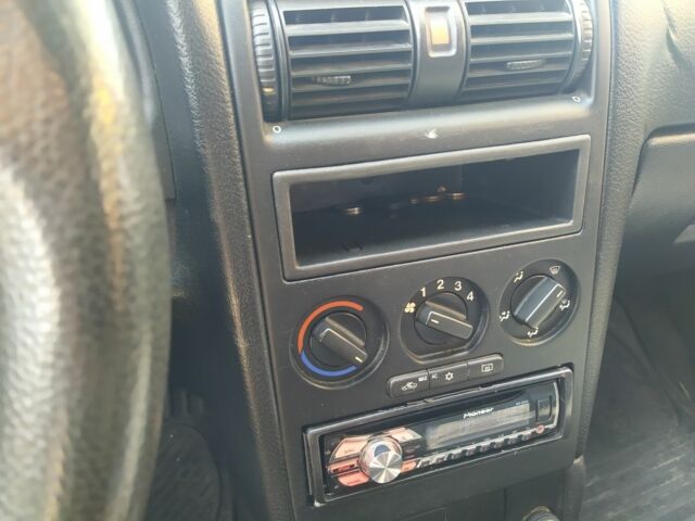 Сірий Опель Астра, об'ємом двигуна 1.7 л та пробігом 250 тис. км за 2200 $, фото 3 на Automoto.ua