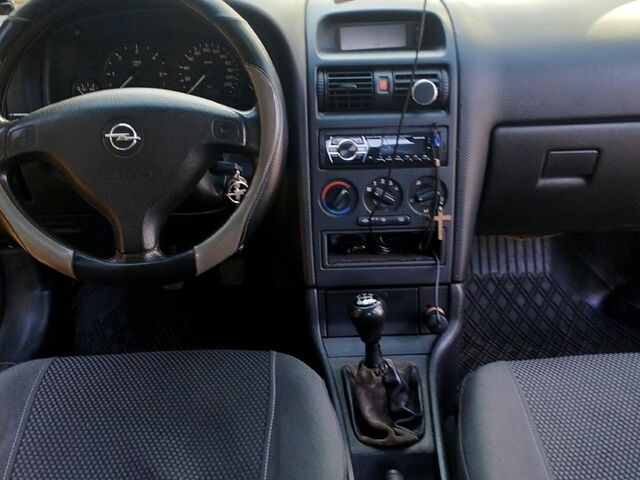 Сірий Опель Астра, об'ємом двигуна 2 л та пробігом 286 тис. км за 3200 $, фото 10 на Automoto.ua