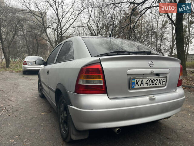 Серый Опель Астра, объемом двигателя 1.6 л и пробегом 257 тыс. км за 3500 $, фото 3 на Automoto.ua