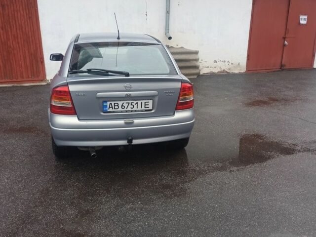 Серый Опель Астра, объемом двигателя 1.6 л и пробегом 214 тыс. км за 3400 $, фото 2 на Automoto.ua