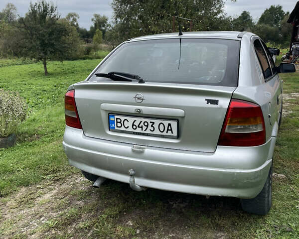Серый Опель Астра, объемом двигателя 2 л и пробегом 420 тыс. км за 2000 $, фото 3 на Automoto.ua