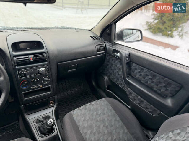 Сірий Опель Астра, об'ємом двигуна 1.7 л та пробігом 189 тис. км за 3500 $, фото 34 на Automoto.ua