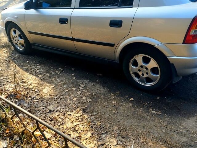 Сірий Опель Астра, об'ємом двигуна 2 л та пробігом 286 тис. км за 3200 $, фото 3 на Automoto.ua