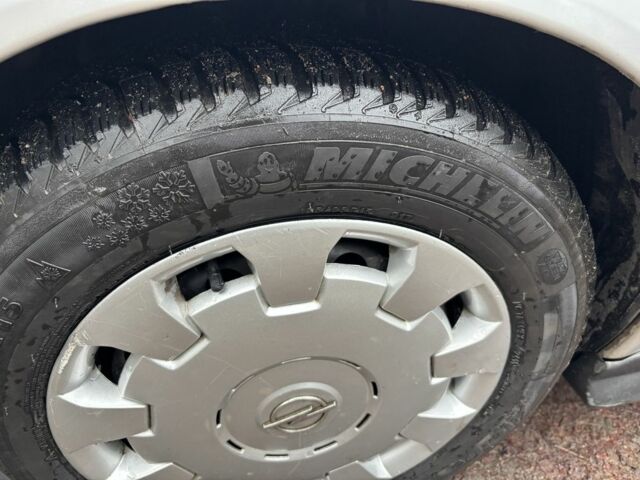 Сірий Опель Астра, об'ємом двигуна 1.6 л та пробігом 288 тис. км за 3700 $, фото 6 на Automoto.ua