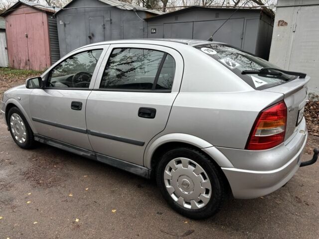 Сірий Опель Астра, об'ємом двигуна 1.6 л та пробігом 288 тис. км за 3700 $, фото 3 на Automoto.ua