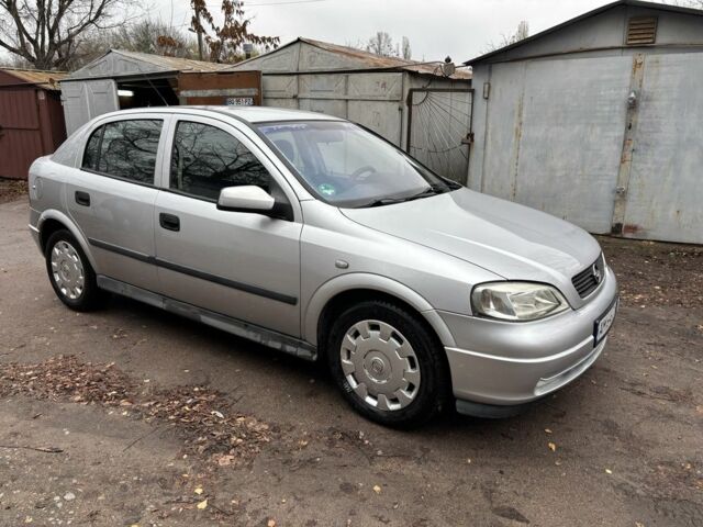 Сірий Опель Астра, об'ємом двигуна 1.6 л та пробігом 288 тис. км за 3700 $, фото 1 на Automoto.ua