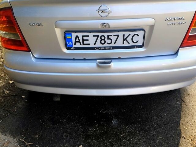 Сірий Опель Астра, об'ємом двигуна 2 л та пробігом 286 тис. км за 3200 $, фото 4 на Automoto.ua