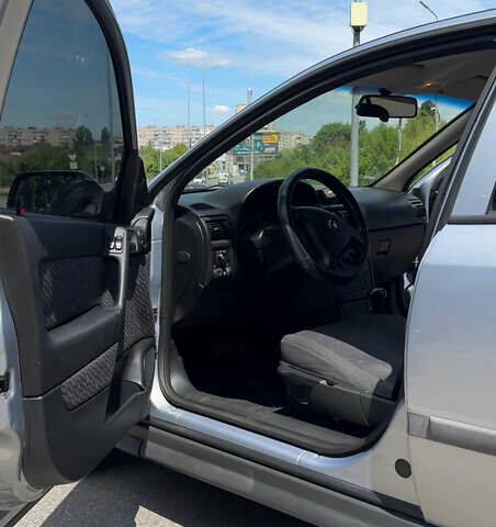 Сірий Опель Астра, об'ємом двигуна 1.6 л та пробігом 153 тис. км за 3650 $, фото 9 на Automoto.ua