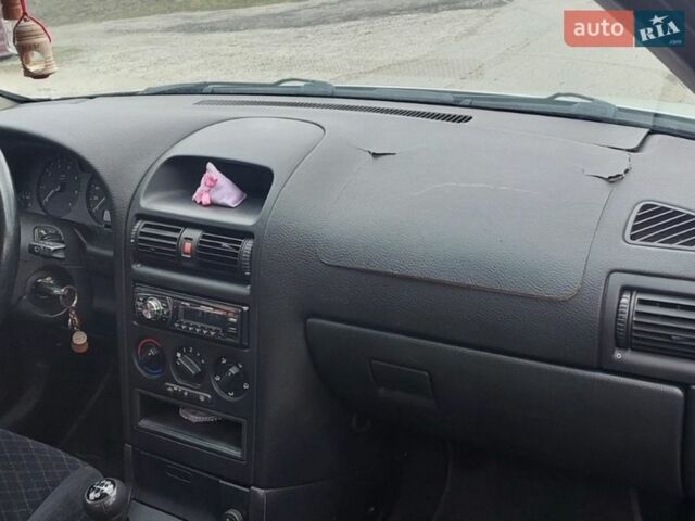 Сірий Опель Астра, об'ємом двигуна 1.6 л та пробігом 190 тис. км за 3100 $, фото 8 на Automoto.ua