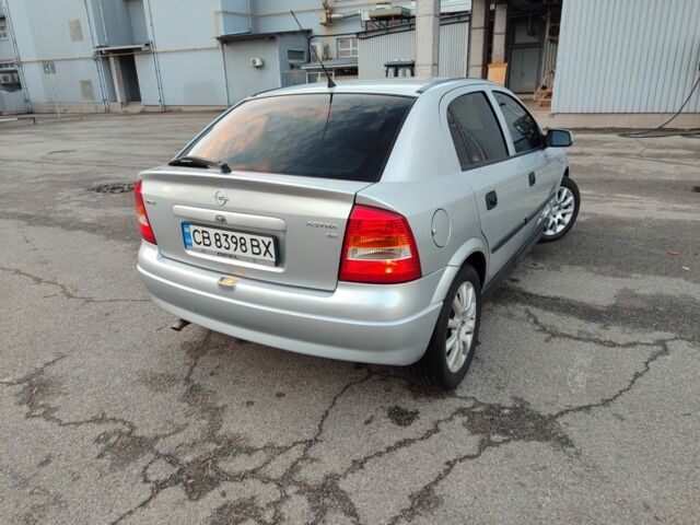 Серый Опель Астра, объемом двигателя 1.6 л и пробегом 288 тыс. км за 3900 $, фото 4 на Automoto.ua