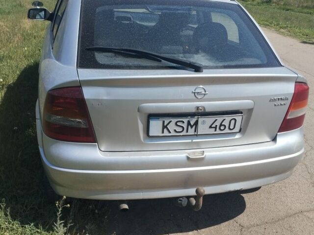 Серый Опель Астра, объемом двигателя 1.6 л и пробегом 200 тыс. км за 1919 $, фото 6 на Automoto.ua