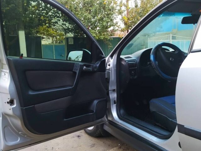 Серый Опель Астра, объемом двигателя 0 л и пробегом 140 тыс. км за 4380 $, фото 6 на Automoto.ua