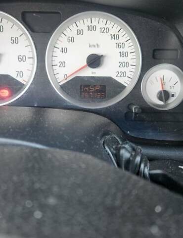 Серый Опель Астра, объемом двигателя 2.2 л и пробегом 267 тыс. км за 2900 $, фото 4 на Automoto.ua