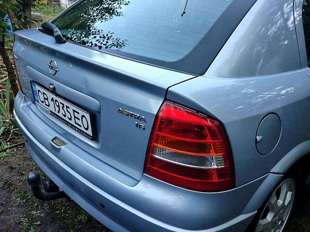 Серый Опель Астра, объемом двигателя 1.6 л и пробегом 180 тыс. км за 4730 $, фото 3 на Automoto.ua
