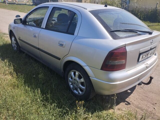 Серый Опель Астра, объемом двигателя 1.6 л и пробегом 200 тыс. км за 1919 $, фото 7 на Automoto.ua