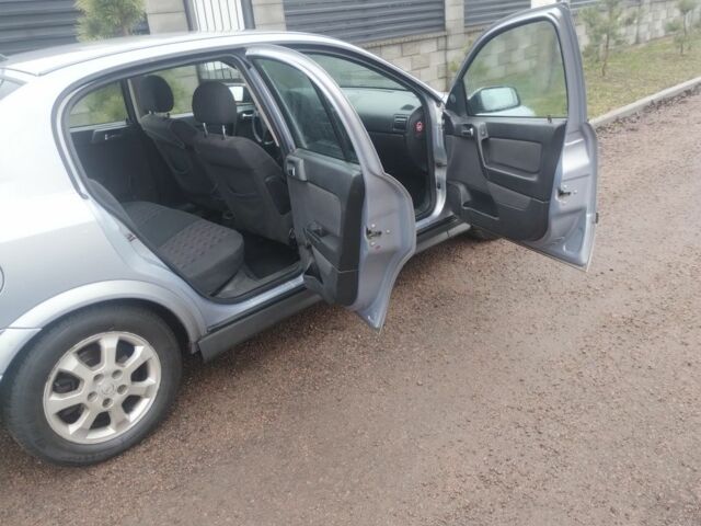 Сірий Опель Астра, об'ємом двигуна 2 л та пробігом 407 тис. км за 3100 $, фото 5 на Automoto.ua