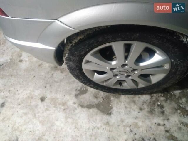 Сірий Опель Астра, об'ємом двигуна 2.2 л та пробігом 268 тис. км за 3000 $, фото 1 на Automoto.ua