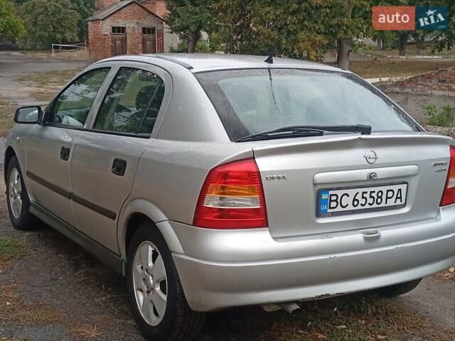Серый Опель Астра, объемом двигателя 2 л и пробегом 270 тыс. км за 2800 $, фото 7 на Automoto.ua
