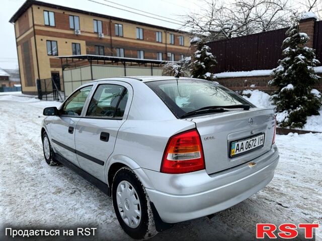 Серый Опель Астра, объемом двигателя 1.7 л и пробегом 190 тыс. км за 3500 $, фото 5 на Automoto.ua