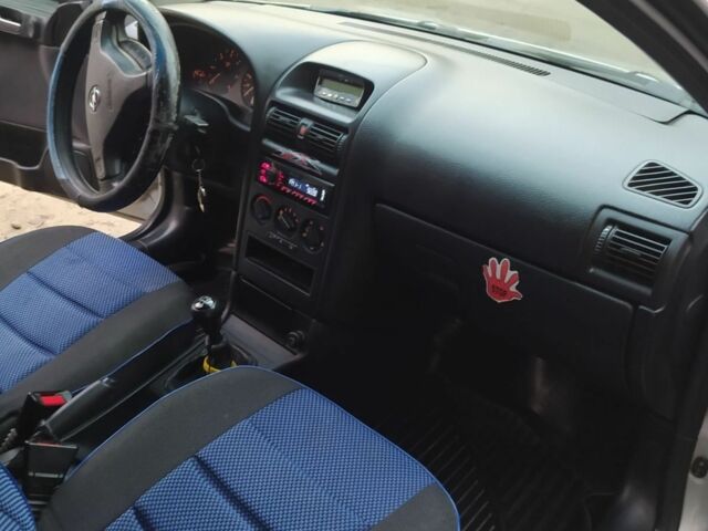 Серый Опель Астра, объемом двигателя 0 л и пробегом 140 тыс. км за 4380 $, фото 2 на Automoto.ua