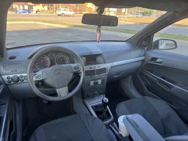 Серый Опель Астра, объемом двигателя 1.4 л и пробегом 300 тыс. км за 2800 $, фото 5 на Automoto.ua