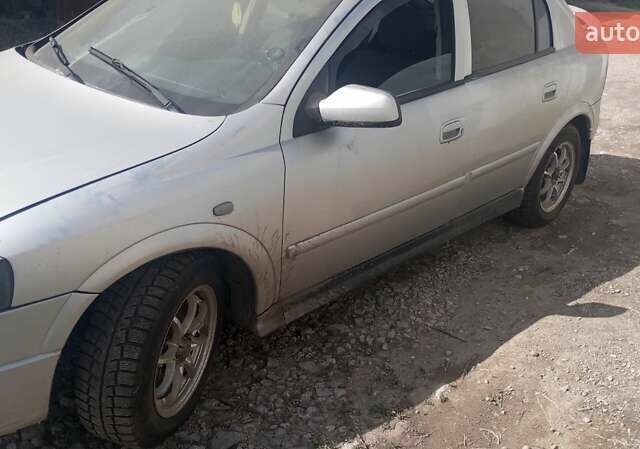 Серый Опель Астра, объемом двигателя 1.6 л и пробегом 415 тыс. км за 3200 $, фото 1 на Automoto.ua