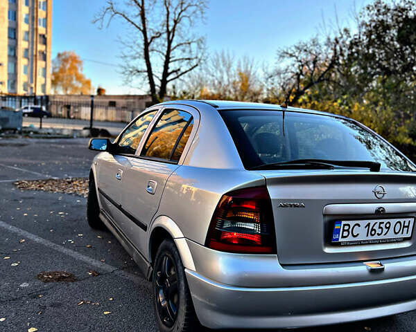 Серый Опель Астра, объемом двигателя 1.6 л и пробегом 110 тыс. км за 2800 $, фото 8 на Automoto.ua