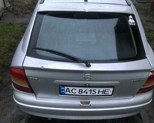 Серый Опель Астра, объемом двигателя 1.6 л и пробегом 281 тыс. км за 1900 $, фото 5 на Automoto.ua