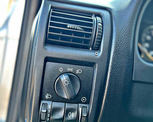 Серый Опель Астра, объемом двигателя 1.6 л и пробегом 110 тыс. км за 2800 $, фото 25 на Automoto.ua