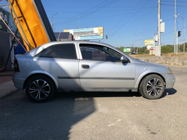 Сірий Опель Астра, об'ємом двигуна 1.4 л та пробігом 500 тис. км за 2000 $, фото 2 на Automoto.ua