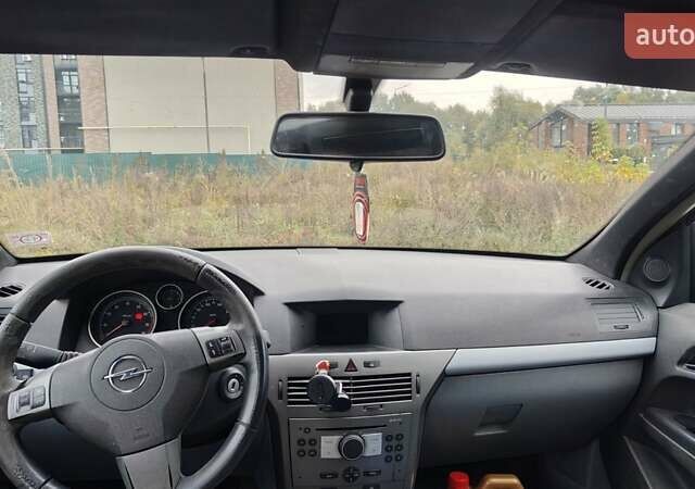 Сірий Опель Астра, об'ємом двигуна 1.36 л та пробігом 427 тис. км за 2650 $, фото 3 на Automoto.ua