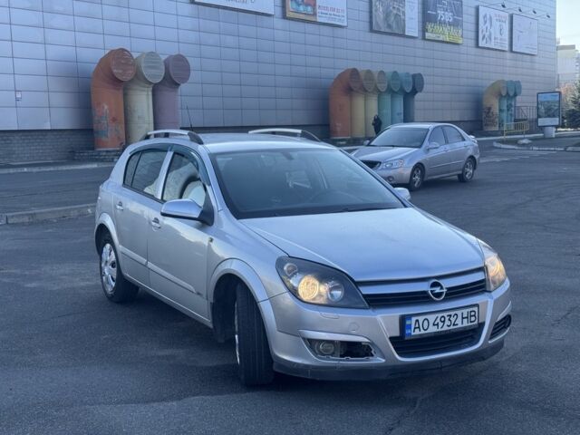 Серый Опель Астра, объемом двигателя 1.4 л и пробегом 300 тыс. км за 2800 $, фото 1 на Automoto.ua