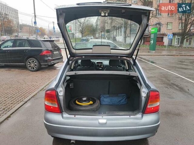 Сірий Опель Астра, об'ємом двигуна 1.6 л та пробігом 232 тис. км за 3500 $, фото 19 на Automoto.ua