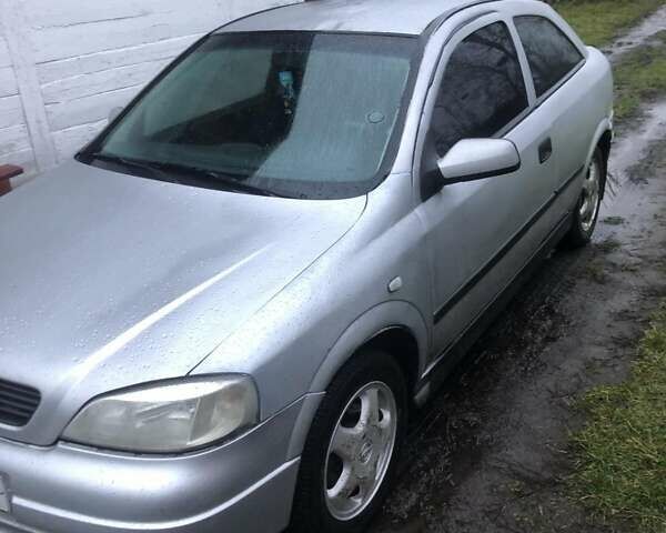 Серый Опель Астра, объемом двигателя 1.6 л и пробегом 281 тыс. км за 1900 $, фото 3 на Automoto.ua