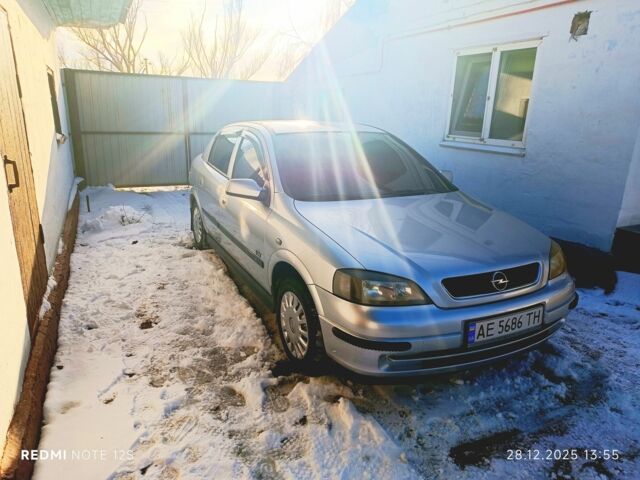 Серый Опель Астра, объемом двигателя 1.6 л и пробегом 250 тыс. км за 3450 $, фото 2 на Automoto.ua