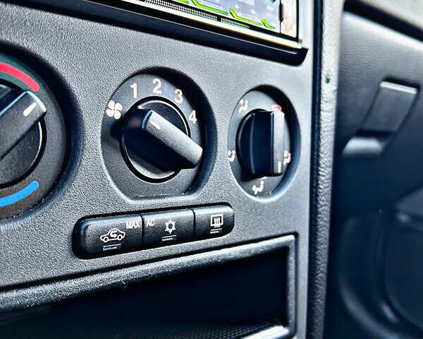 Серый Опель Астра, объемом двигателя 1.6 л и пробегом 110 тыс. км за 2800 $, фото 22 на Automoto.ua