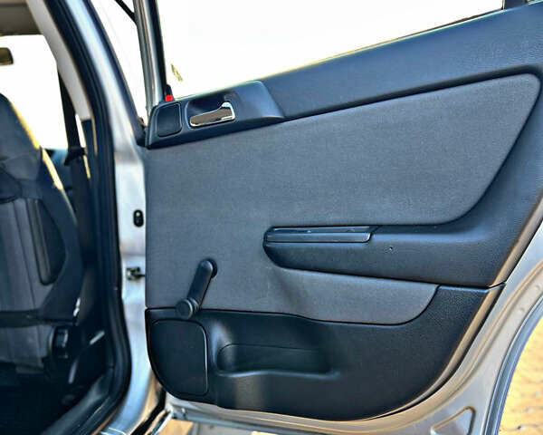 Серый Опель Астра, объемом двигателя 1.6 л и пробегом 110 тыс. км за 2800 $, фото 31 на Automoto.ua