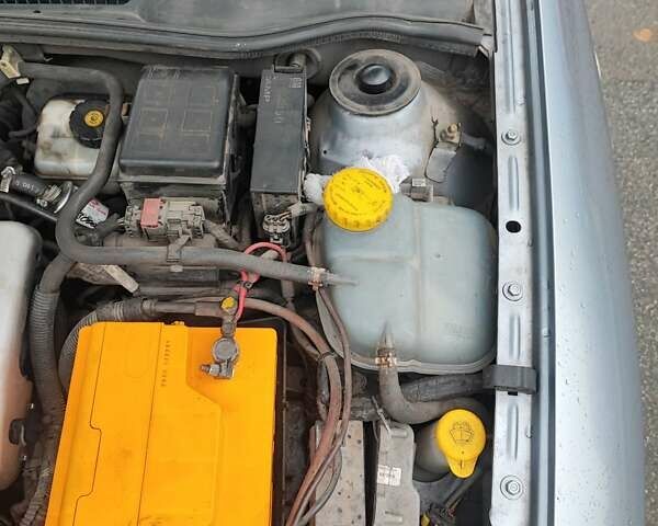 Сірий Опель Астра, об'ємом двигуна 1.6 л та пробігом 232 тис. км за 3500 $, фото 21 на Automoto.ua