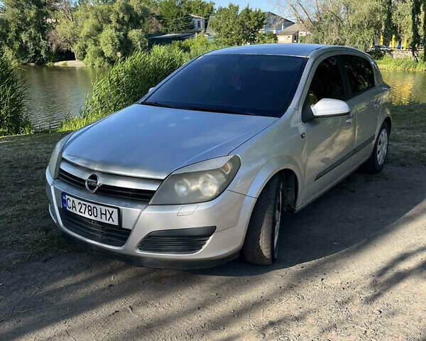 Серый Опель Астра, объемом двигателя 1.6 л и пробегом 248 тыс. км за 3450 $, фото 5 на Automoto.ua